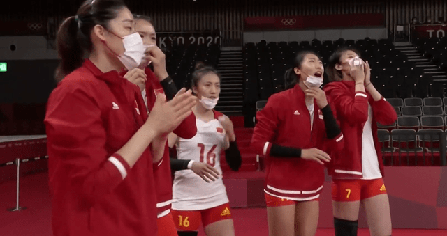 “盈”來轉(zhuǎn)運(yùn)！中國女排終于迎來首局勝利，李盈瑩立大功